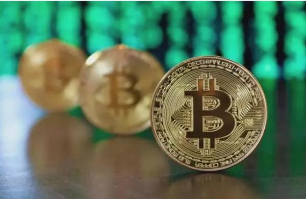 比特币会暴跌吗 2012年买了3000块的比特币是真的吗